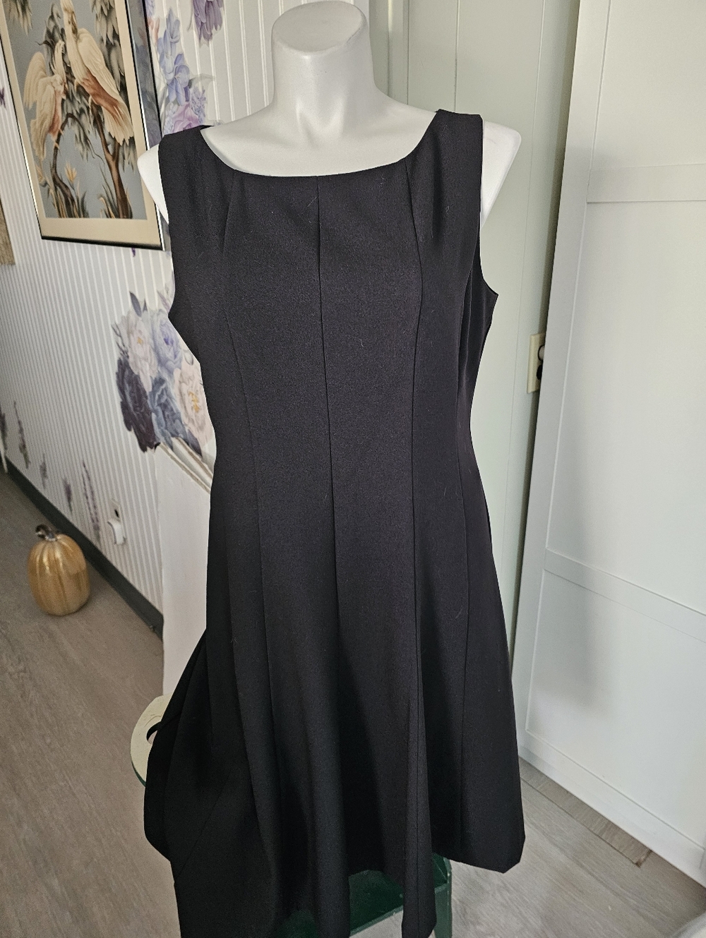 Black Label Evan Picone Dress Size 16 Sleeveless Fit Flare A-Line Seamed LBD EUC